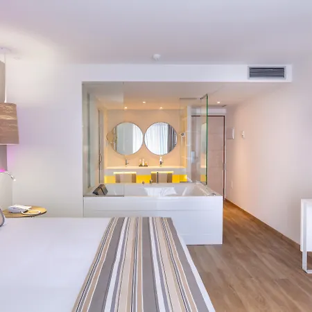 מלון Tigotan Lovers & Friends Playa De Americas - Adults Only פלאייה דה לאס אמריקס